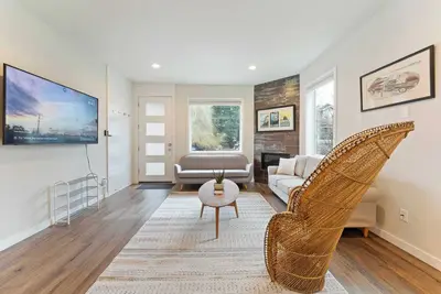 Image de Modern 3-Level Townhouse in Portland 3br, Premium Comfort, Prime Location #42057