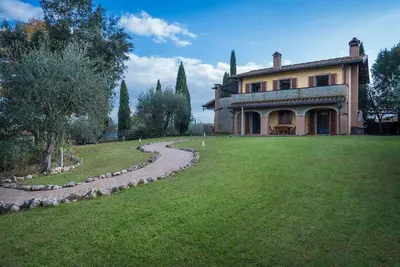 Image de Maison de vacances privée avec climatisation, piscine privée, Wifi, bain à remous, Tv, balcon