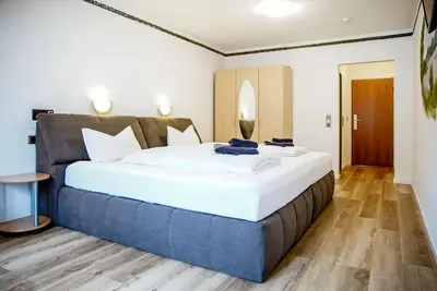 Image de Comfortable and versatile room -perfect for relaxation, work and exchange