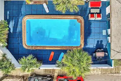 Image de Sunny Hollywood Pool Home ~ Near Beach & Casino