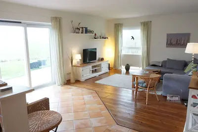 Image de \"Long-distance view: your family home in a rural idyll! \"