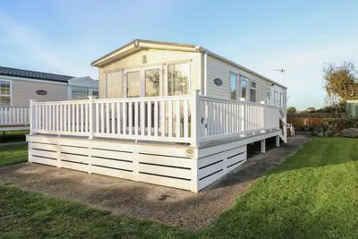 Blissful Abode, family friendly, with a garden in East Wittering