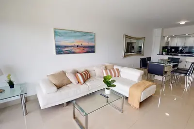 Image de Modern Bay View Apartment 1610