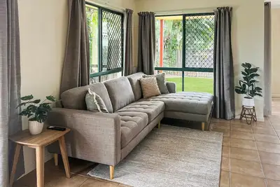 Image de Charming 3-Bedroom, 2-Bathroom Townhouse