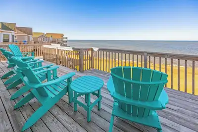 Image de Summer Savings - Soundfront with Hot Tub, Windsports Access, Cmty Pool/Boat Ramp