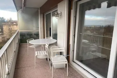 Image de Appartement T2 bis centre d'Annecy \n2 chambres, 5e avec ascen, parking privatif