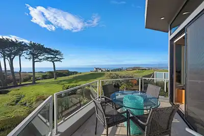 Image de Cypress Row - Spanning views of Bodega Bay and the Pacific