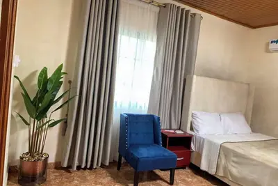 Image de Spacious 5-bedroom house in awesome Accra with WiFi, Ac