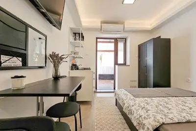 Image de Appartement tranquille en bord de mer avec terrasse lumineuse, WiFi