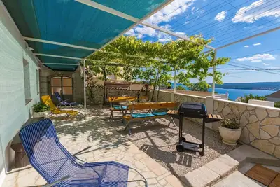 Image de Maison de vacances unique avec sauna, jacuzzi, vue sur la mer, salle de fitness, barbecue