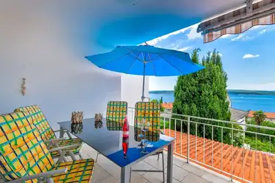 Image de Appartement moderne à seulement 350 mètres de la plage de sable avec vue sur la mer, chaise longue privée, barbecue