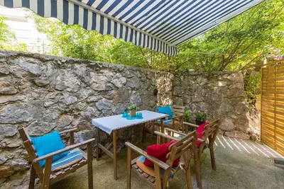 Image de Appartement méditerranéen avec trois terrasses, barbecue, WiFi - à seulement 500 mètres de la plage