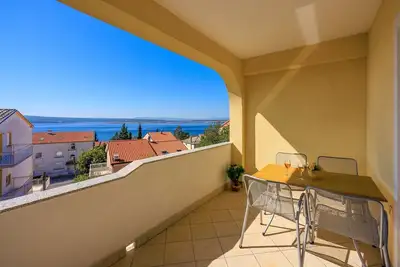 Image de Appartement lumineux à seulement 350 mètres de la plage avec une vue magnifique sur la mer