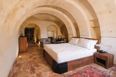 Image de Luxurious Cave Suite with Bathtub 101