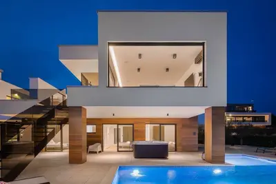 Image de Villa de luxe 5 étoiles avec vue sur la mer, sauna finlandais, piscine privée, jacuzzi
