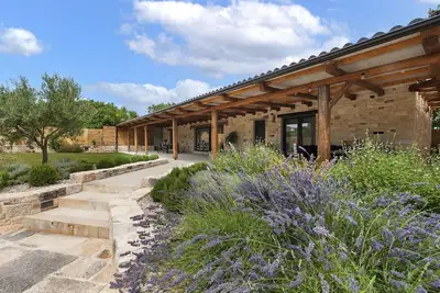 Image de Maison de vacances méditerranéenne avec 3 climatiseurs et jardin privé de 1000m2