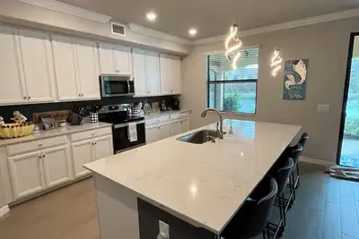 Image de Bonita National Coach home, offers endless amenities for everyone