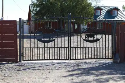 Image de Spacious 6-bedroom house with WiFi, Ac in tranquil Silver City
