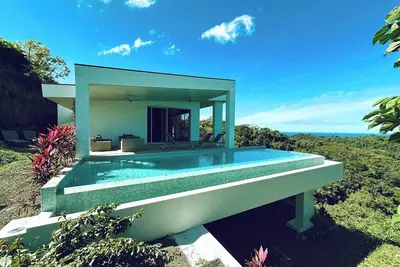 Image de 3-bedroom villa with breathtaking views over the Costa Rican Jungle and Pacific\n
