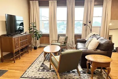 Image de King bed Downtown walkable eats and coffee