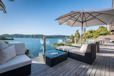 Image de The Lake House | Stunning Views + Private Jetty