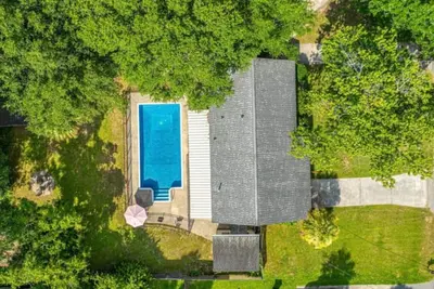 Image de Pool | Mini Golf | Near Airport, Downtown, & Beach