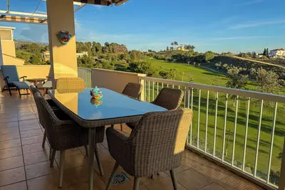Image de Appartement 'Baviera Golf' avec vue sur la mer, Wi-Fi et climatisation