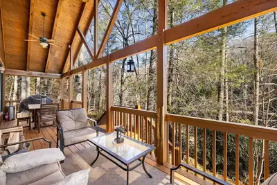 Image de 66 Acre Nature Retreat with Two Charming Cabins