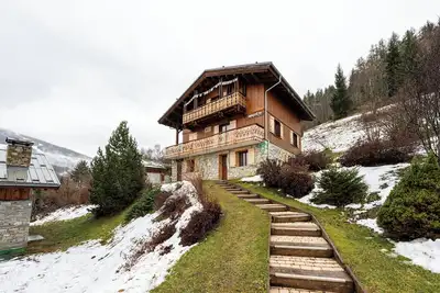 Image de Appartement 'Le Namasté' avec vue sur les montagnes, terrasse partagée et Wi-Fi