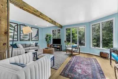 Image de Reef Point Cottage-Ocean views!