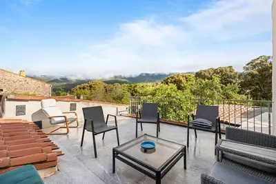 Image de Maison de vacances 'Casasalauna' avec vue sur les montagnes, terrasse privée et climatisation