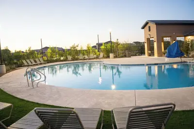 Image de Spacious 3br Home - Pools/Playground, Ac, Level 2 Ev Charger