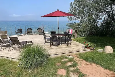 Image de Experience lakeside relaxation at Sunset Escape Cottage