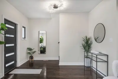 Image de Spacious / New Home - 8bd/4bth - Sleeps 16 + Garage!