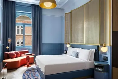 Image de Modern & Stylish 1br Suite near the Opera