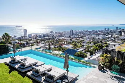 Image de Exceptional Getaway w Views Pool Gym Eirian Villa