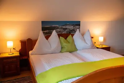 Image de Chambre 'Seifterhof - Chambre double' avec vue sur la montagne, terrasse commune et Wi-Fi