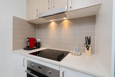 Image de Elegant 2-Bed Apartment with Balcony