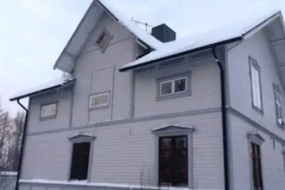 Image de Large villa in central Jörn
