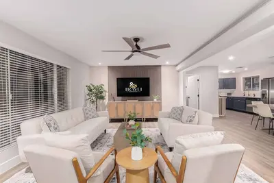 Image de New|The Mesquite Retreat on Oak|Entertainers Oasis