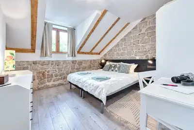 Image de Villa Dovecote with Private Sauna, Jacuzzi & Gym