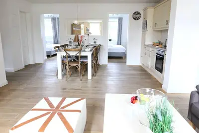 Image de Lux. Vacation home with garden & beach chair for up to 6 people in Westerland