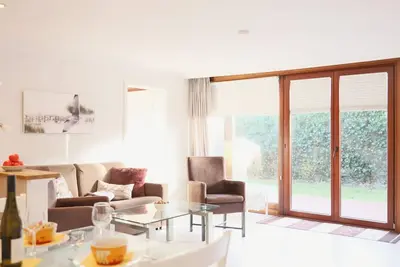 Image de Vacation apartment \"Söl\" in Westerland - close to the beach with south-facing terrace and beach chair