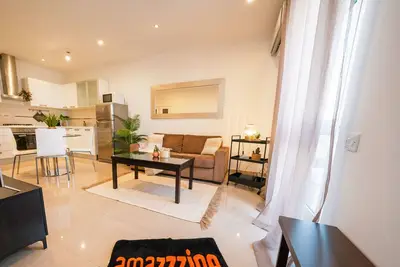 Stylish Apartment right by the Sliema Promenade