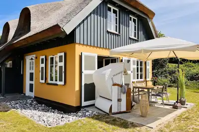 Image de Newly built, modern, exclusive - that describes the Klein Stresow vacation village