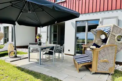 Image de Newly built, modern, exclusive - that describes the Klein Stresow vacation village