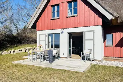Image de Newly built, modern, exclusive - that describes the Klein Stresow vacation village
