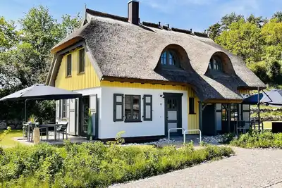 Image de Newly built, modern, exclusive - that describes the Klein Stresow vacation village