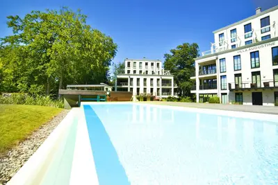 Image de Luxury accommodation \"beach lounge with pool in the middle of a 6000 m² park