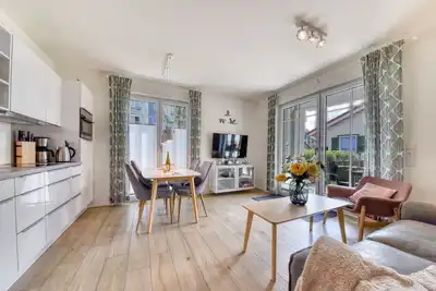 Image de Vacation paradise flooded with light: Villa Sofie Binz, apartment no. 1 'Strandläufer'